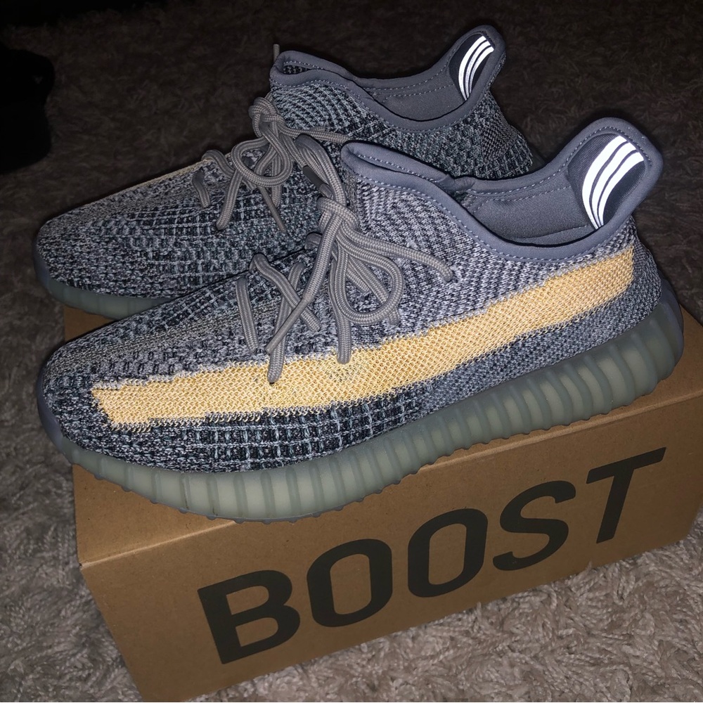 Yeezy Boost 350 V2 - Ash Blue - Gently Used - With Tag and Box